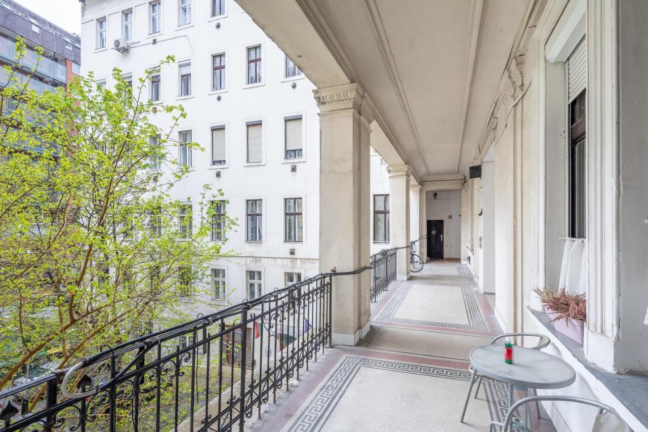 Convenient Super Central Stay Budapest Exteriör bild